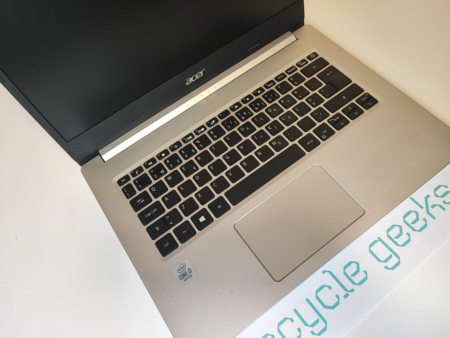 ACER ASPIRE 5 A514-52-338R 14'' i3 10110U 8GB Ram 256GB SSD | Estado: Muito Bom