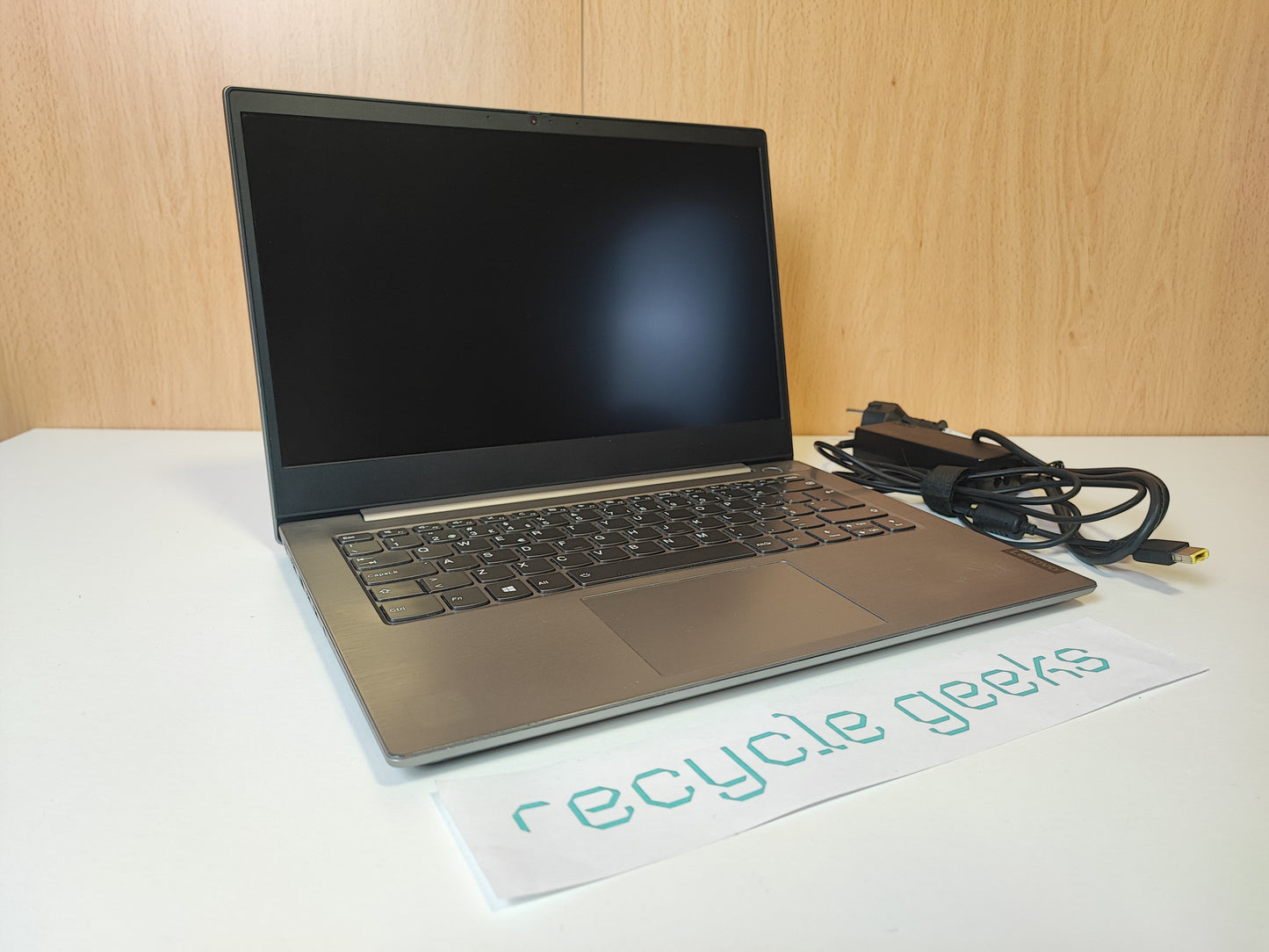 Lenovo ThinkBook 14 IIL i5 1035G1 16GB Ram 512GB SSD