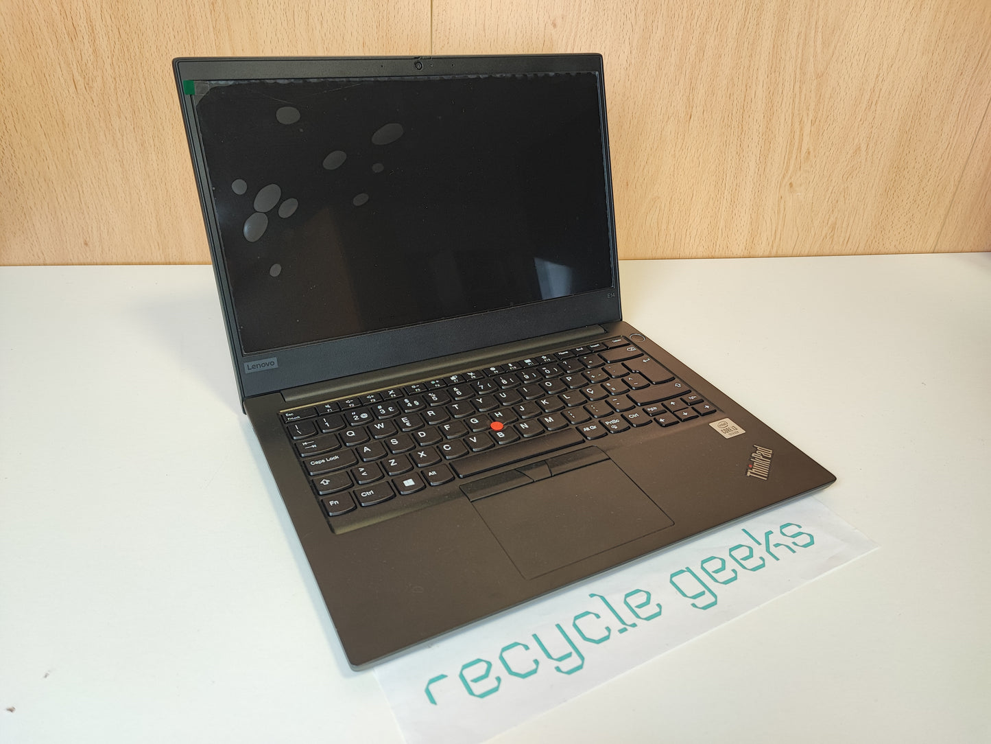 Lenovo Thinkpad E14 i3-10110U 8GB 256GB NVMe Win 11 | Estado: Excelente 3 Anos Garantia