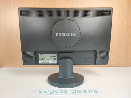 Monitor Samsung 943SN 19" 1360 x 768 Estado: Muito Bom - B