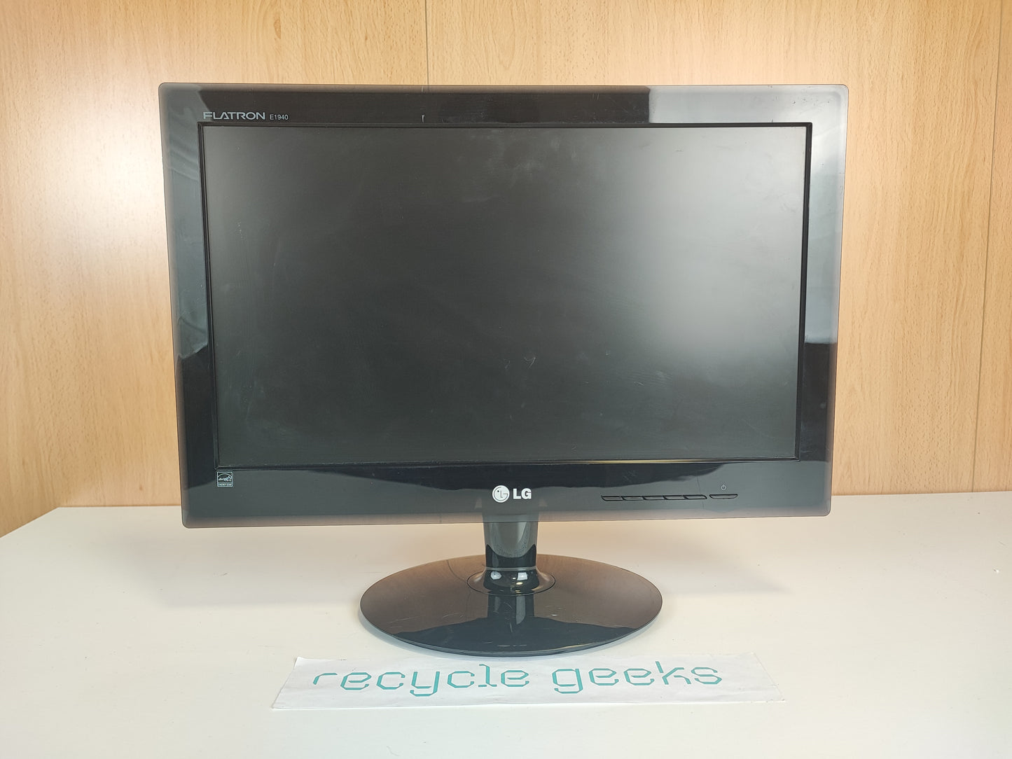 Monitor LG Flatron E1940S-PN 19'' 1360x768 Estado: Muito Bom - B