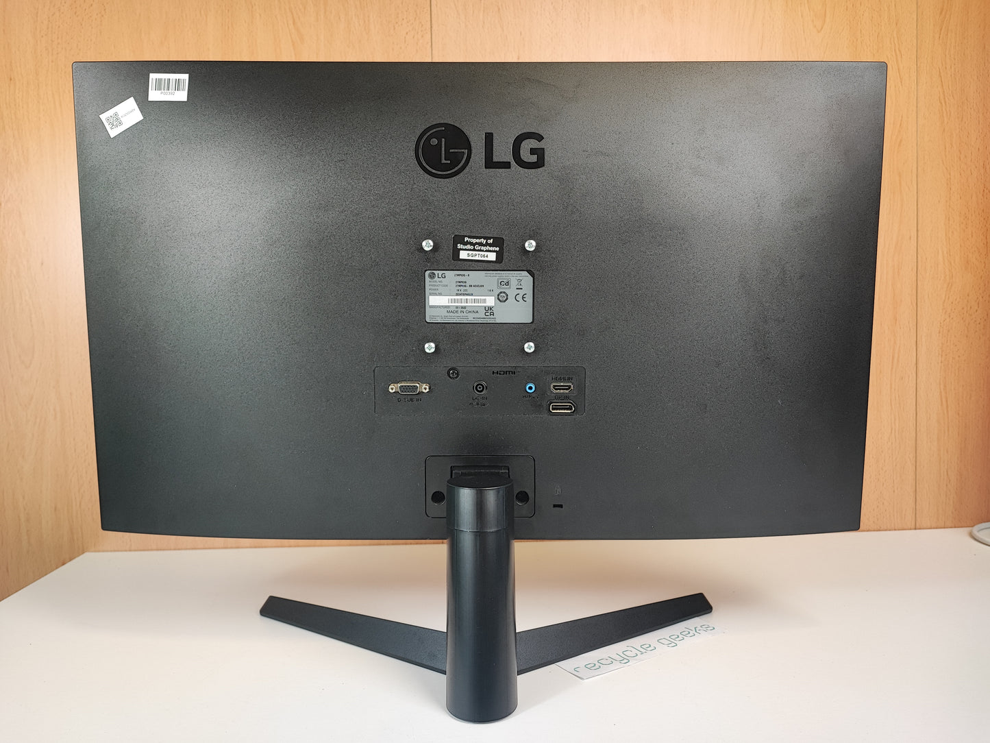Monitor LG 27MP60G IPS FHD 1920x1080 75Hz FreeSync 1ms Estado: Excelente - A