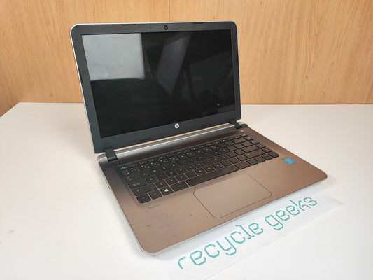 Portátil HP Pavilion 14-ab054ca i5-5200U 8GB DDR3 240GB SSD Win 10 Estado: Muito Bom - B