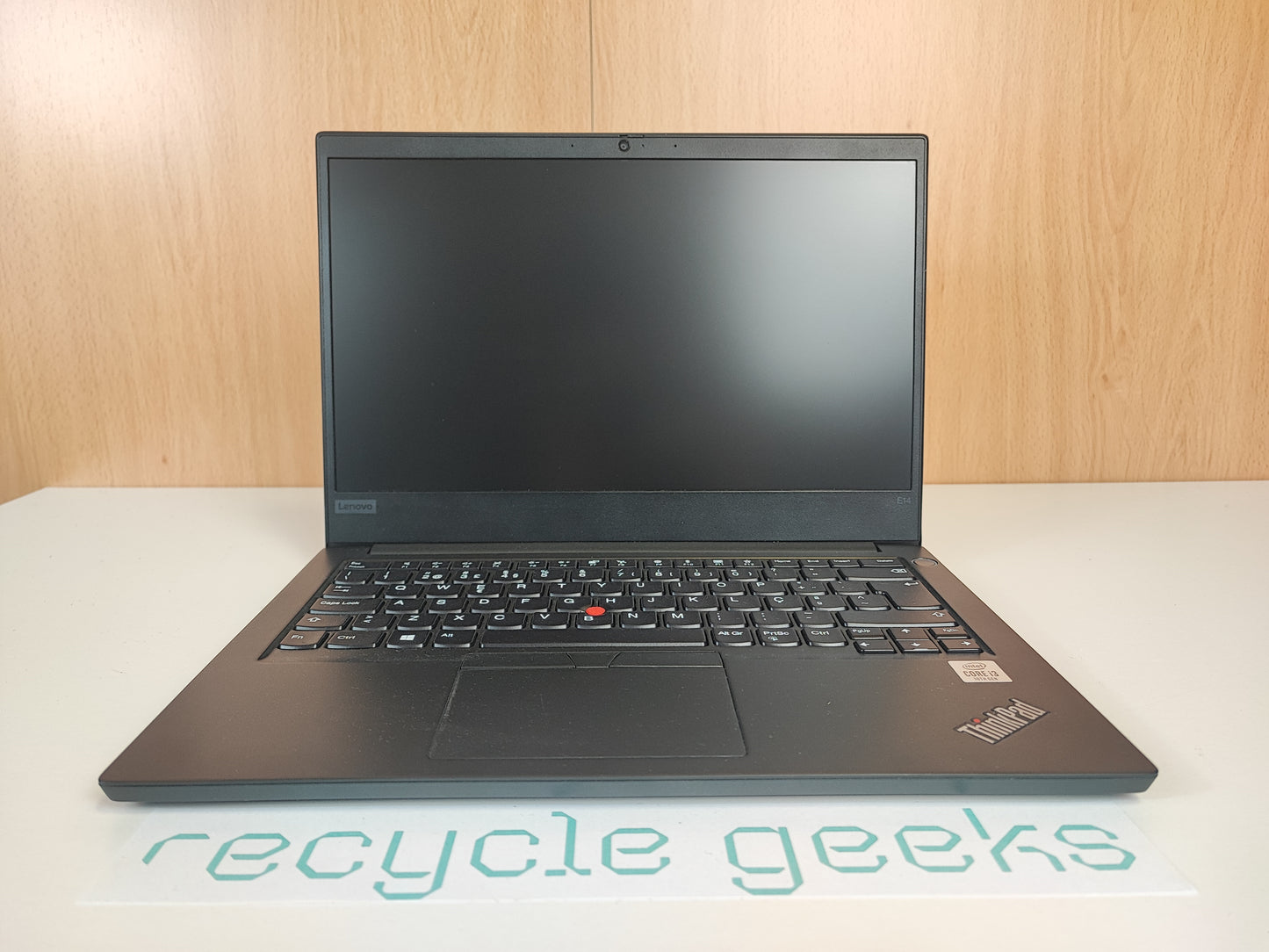 Lenovo Thinkpad E14 i3-10110U 8GB 256GB NVMe Win 11 | Excelente estado. Garantía de 3 años.