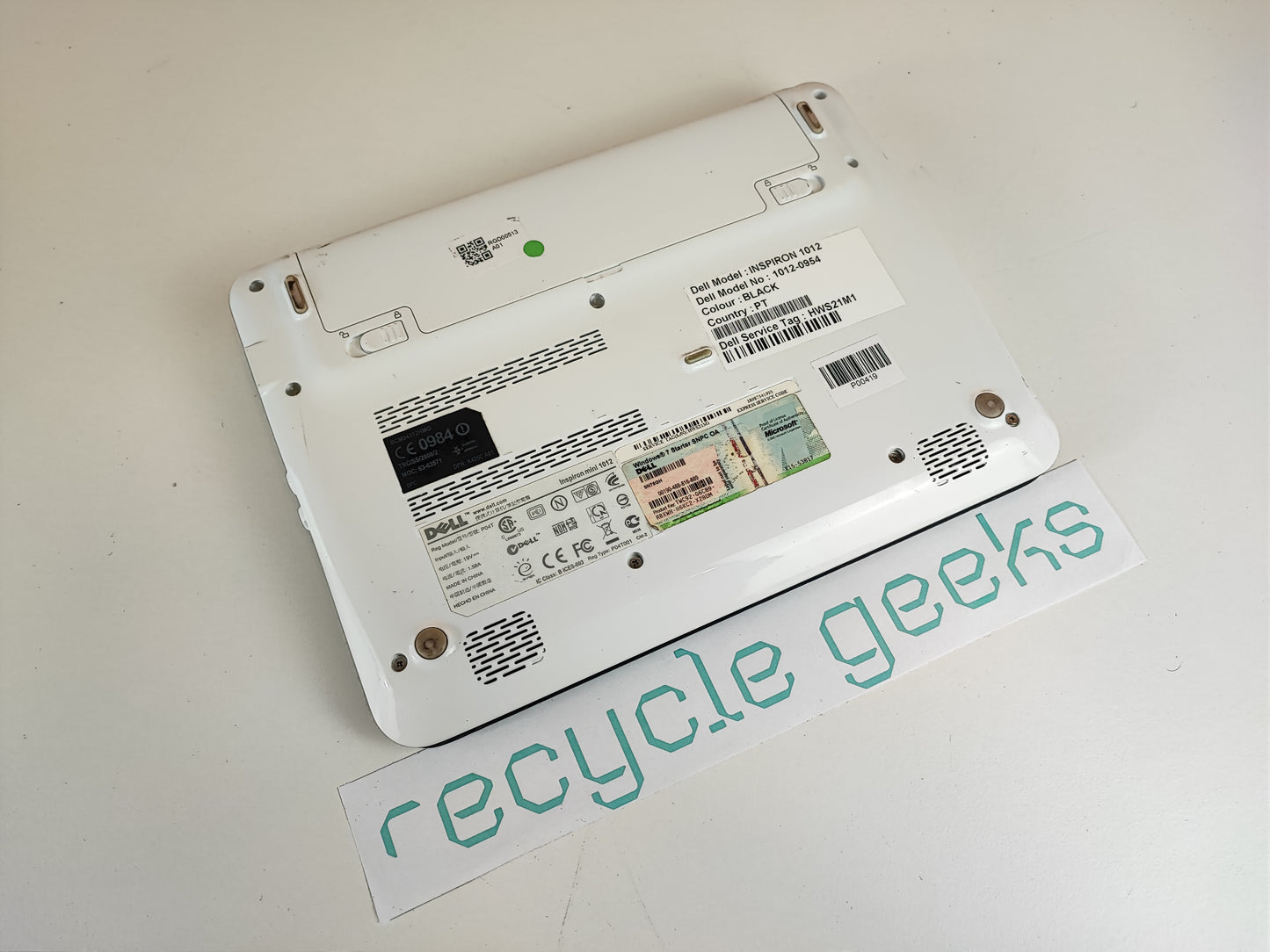 Portátil Dell Inspiron Mini 1012 Intel Atom N450 1GB DDR3 250GB SSD SATA Win 7 Teclado PT Portugal Estado: Excelente - A