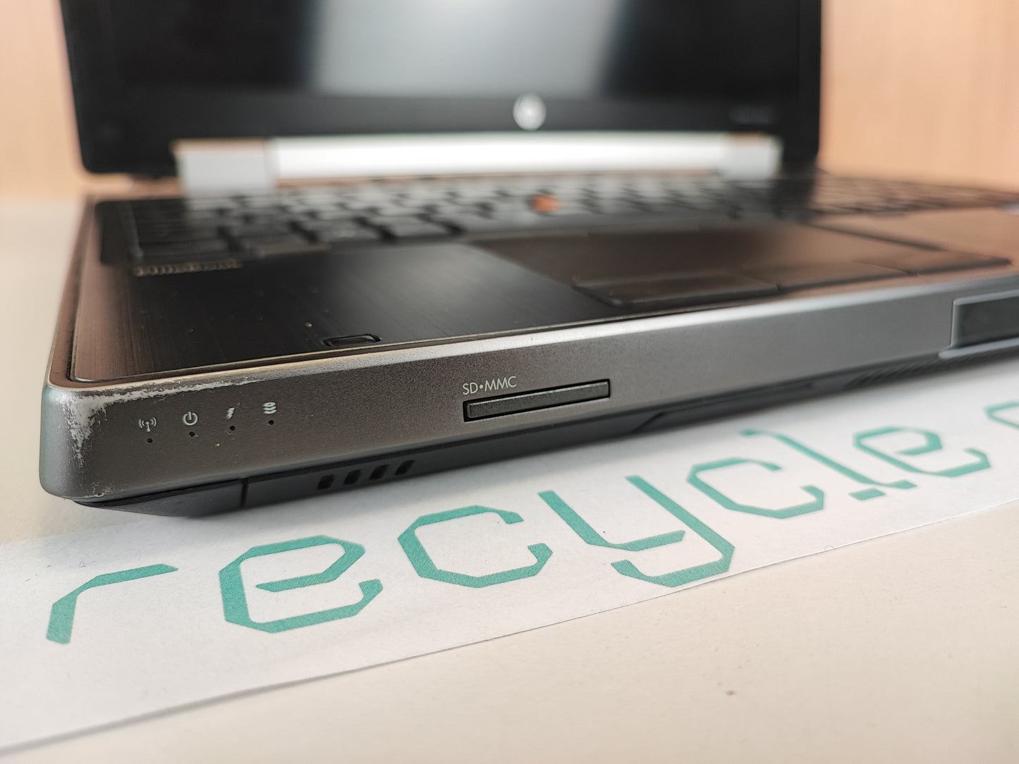 Portátil HP EliteBook 8560w Intel Core i5-2540M 4GB DDR3 250GB HDD Teclado PT Portugal Estado: Razoável - C