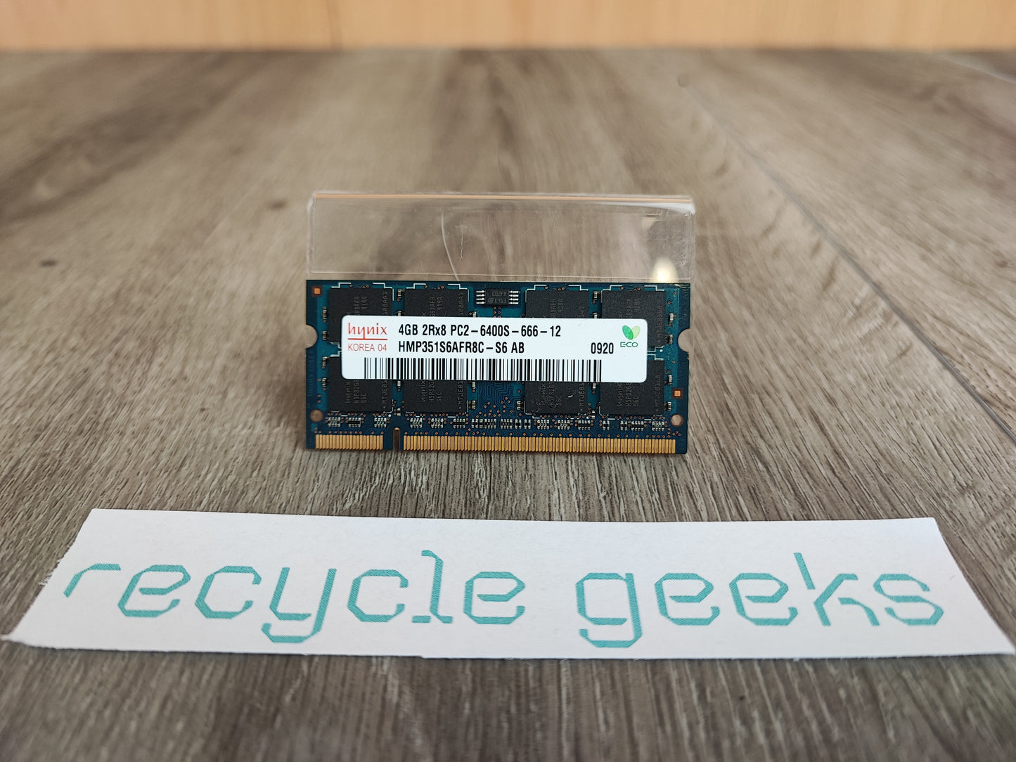 Memória RAM Hynix DDR2 4GB PC2-6400S-666-12 HMP351S6AFR8C-S6 AB 4GB RAM DDR2 Estado: Excelente - A