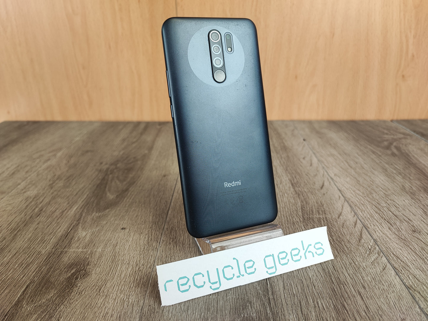 Telemóvel Redmi 9 Carbon Grey 3GB Ram 32GB Android Estado: Excelente - A