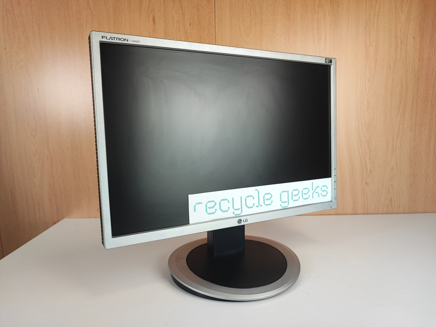 Monitor LG FLATRON L194WS 19'' 1400x900 Estado: Muito Bom - B