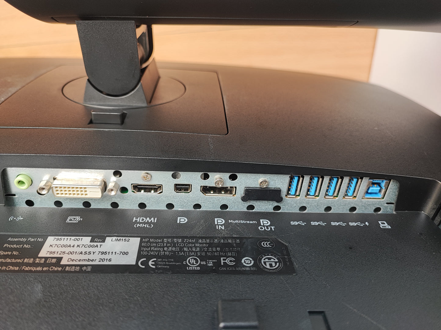 Monitor HP Z Display Z24NF 23.8'' Full HD DVI HDMI Mini HDMI DP | Condition: Excellent