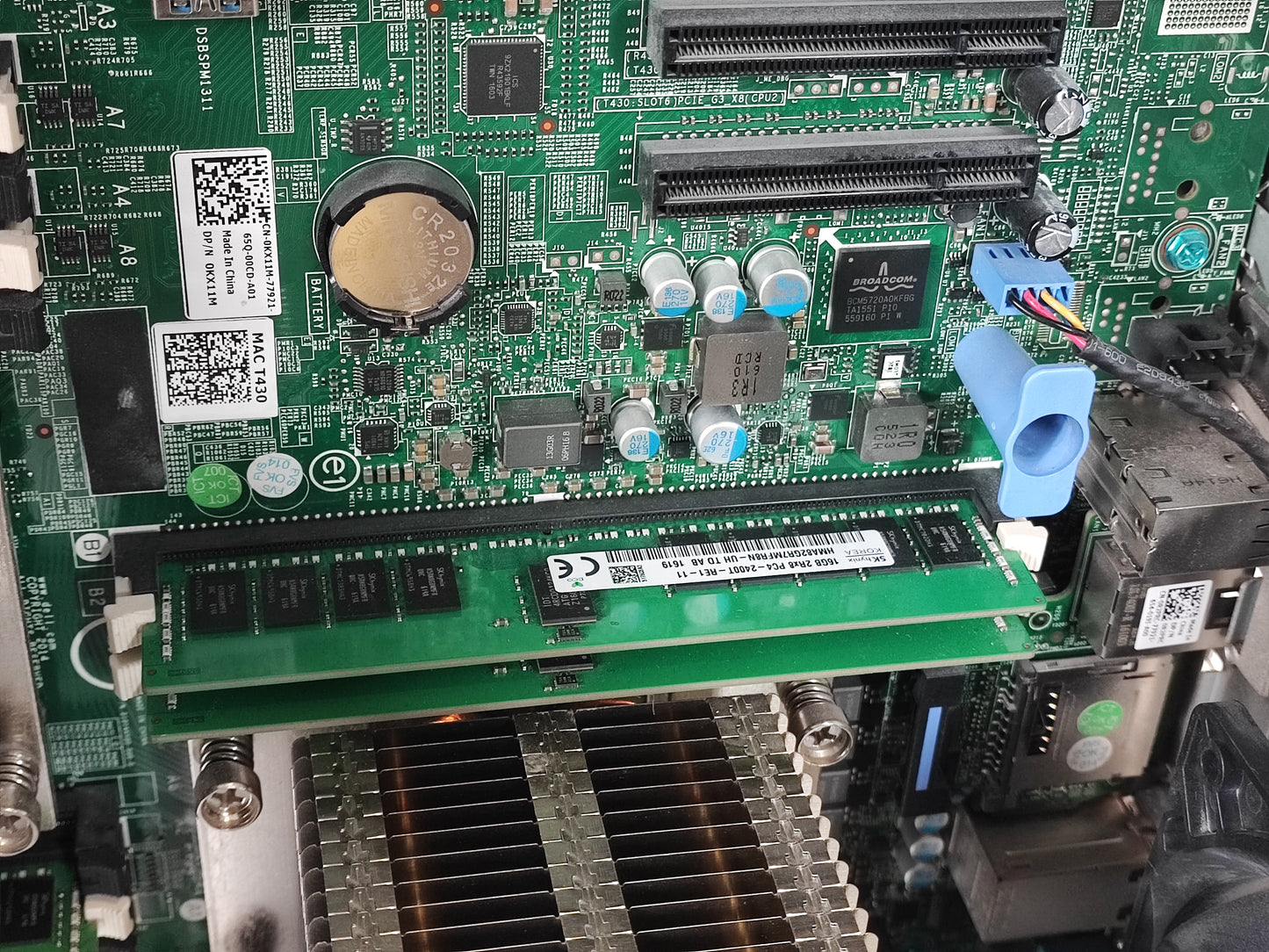 Dell EMC PowerEdge T430 Dual Xeon E5 2620 v4 32GB DDR4 Sem Caddies Estado: Muito Bom - B