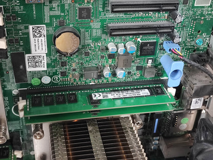 Dell EMC PowerEdge T430 Dual Xeon E5 2620 v4 32GB DDR4 Sem Caddies Estado: Muito Bom - B