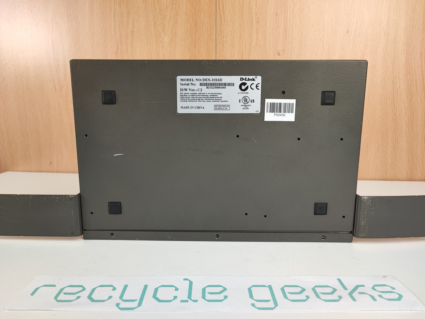 Redes e Routers Switch D-Link DES-1016D s/ fonte de alimentação Estado: Muito Bom - B