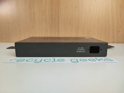 Redes e Routers Switch D-Link DES-1016D s/ fonte de alimentação Estado: Muito Bom - B