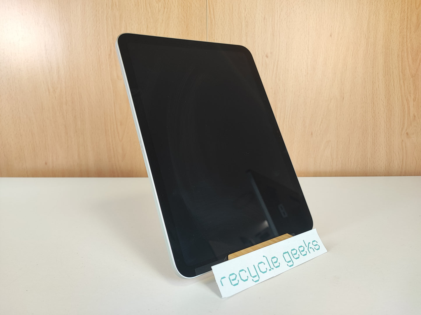 Tablet Apple iPad 10.9" (2022) 10ª geração 64 GB WiFi Prateado Estado: Excelente