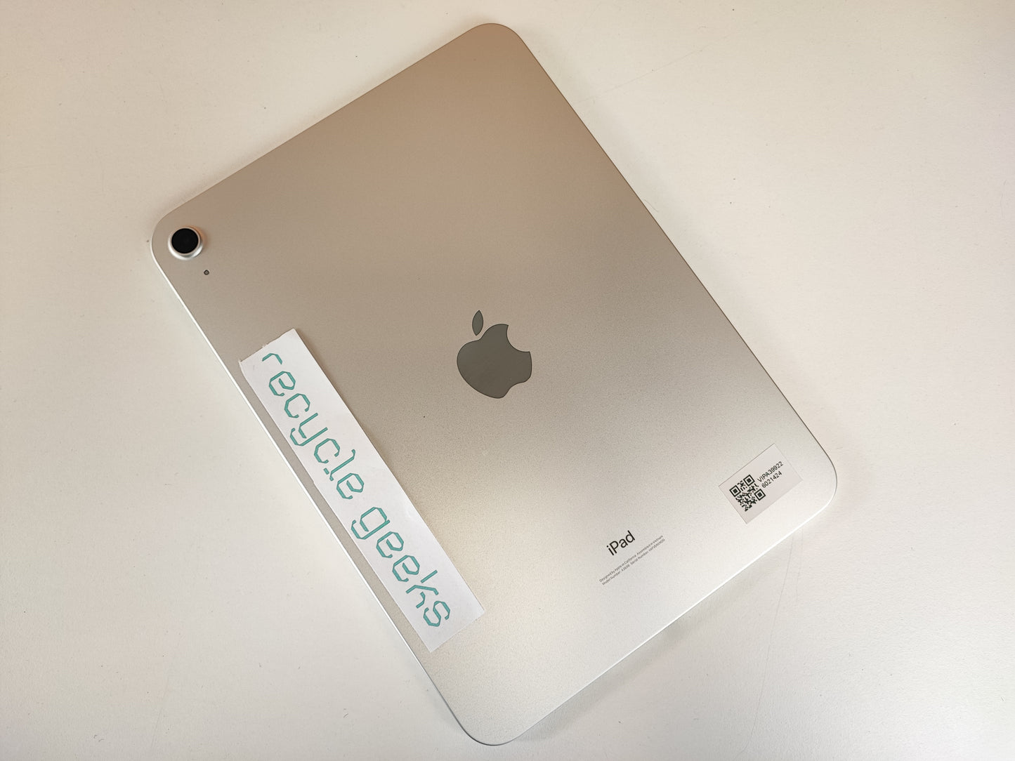 Tablet Apple iPad 10.9" (2022) 10ª geração 64 GB WiFi Prateado Estado: Excelente