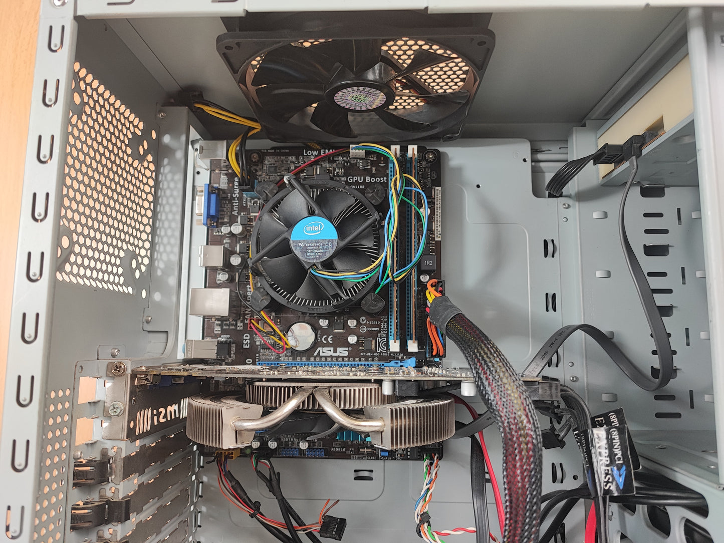 Computador Custom Intel Core i5-2500K 8GB DDR3 1TB HDD Linux Mint Estado: Razoável - C