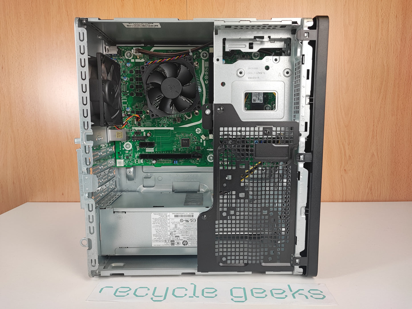 Desktop HP MO1-F3005NP i5 13400 8GB Ram 512GB NVMe Win 11