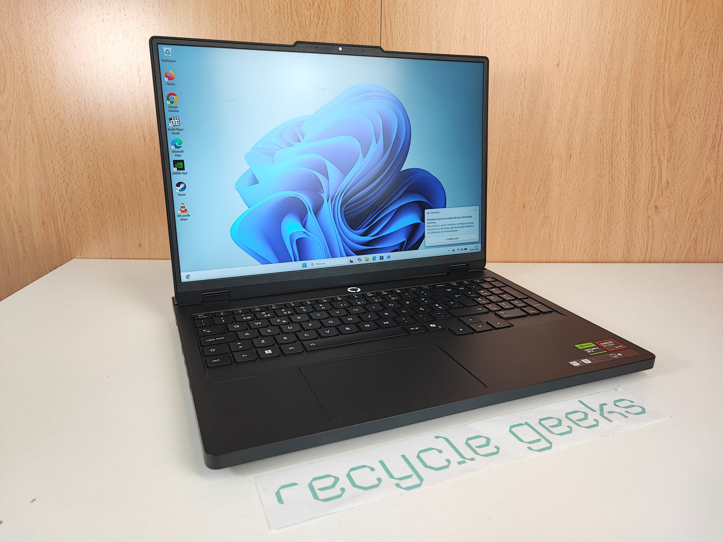 Portátil Gaming Lenovo Legion Pro 5 16ADR10 Ryzen 9 8945HX 32GB Ram 1TB NVMe Nvidia 5070