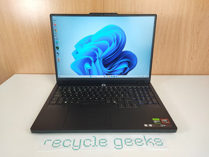 Portátil Gaming Lenovo Legion Pro 5 16ADR10 Ryzen 9 8945HX 32GB Ram 1TB NVMe Nvidia 5070
