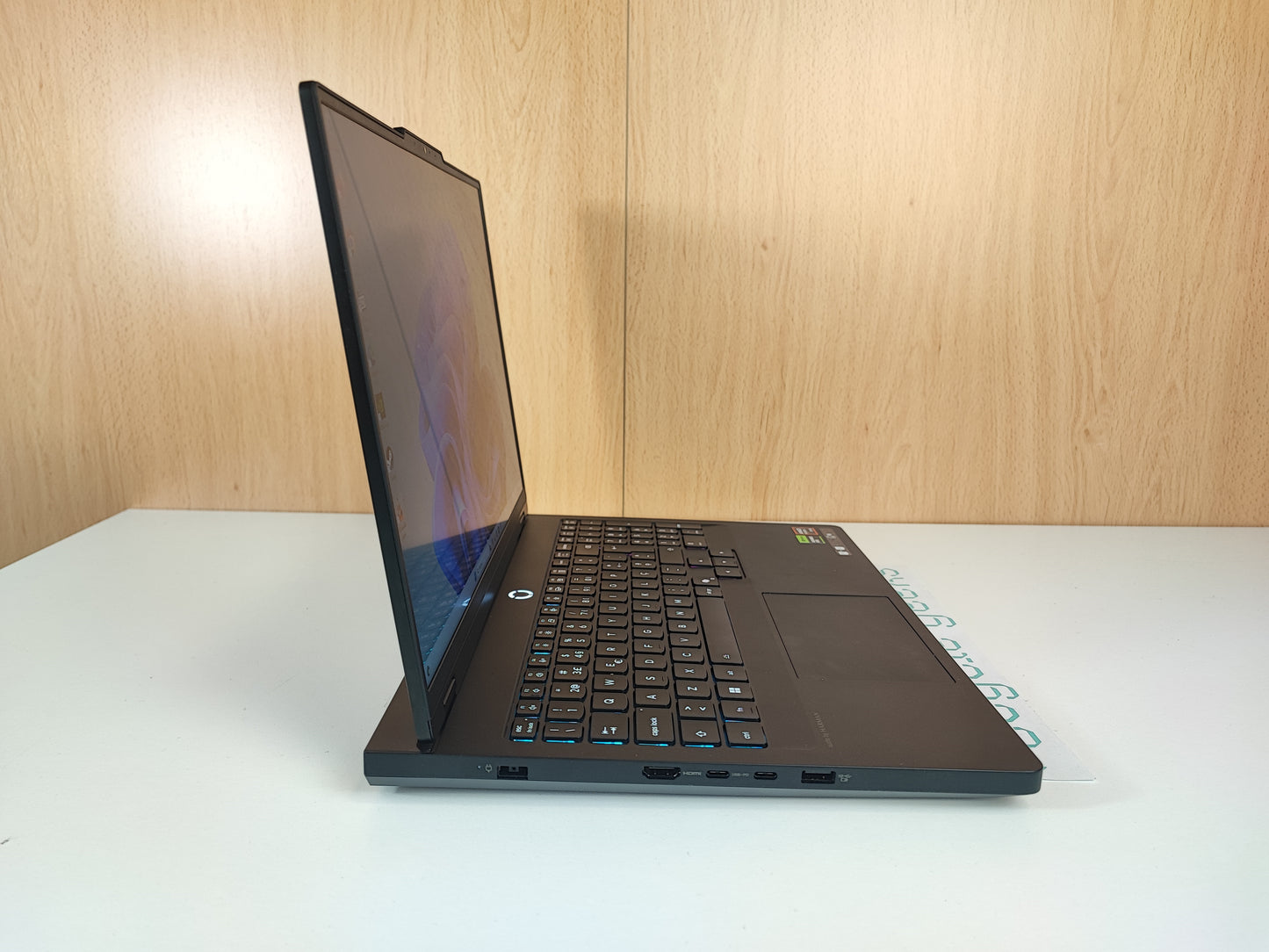 Portátil Gaming Lenovo Legion Pro 5 16ADR10 Ryzen 9 8945HX 32GB Ram 1TB NVMe Nvidia 5070