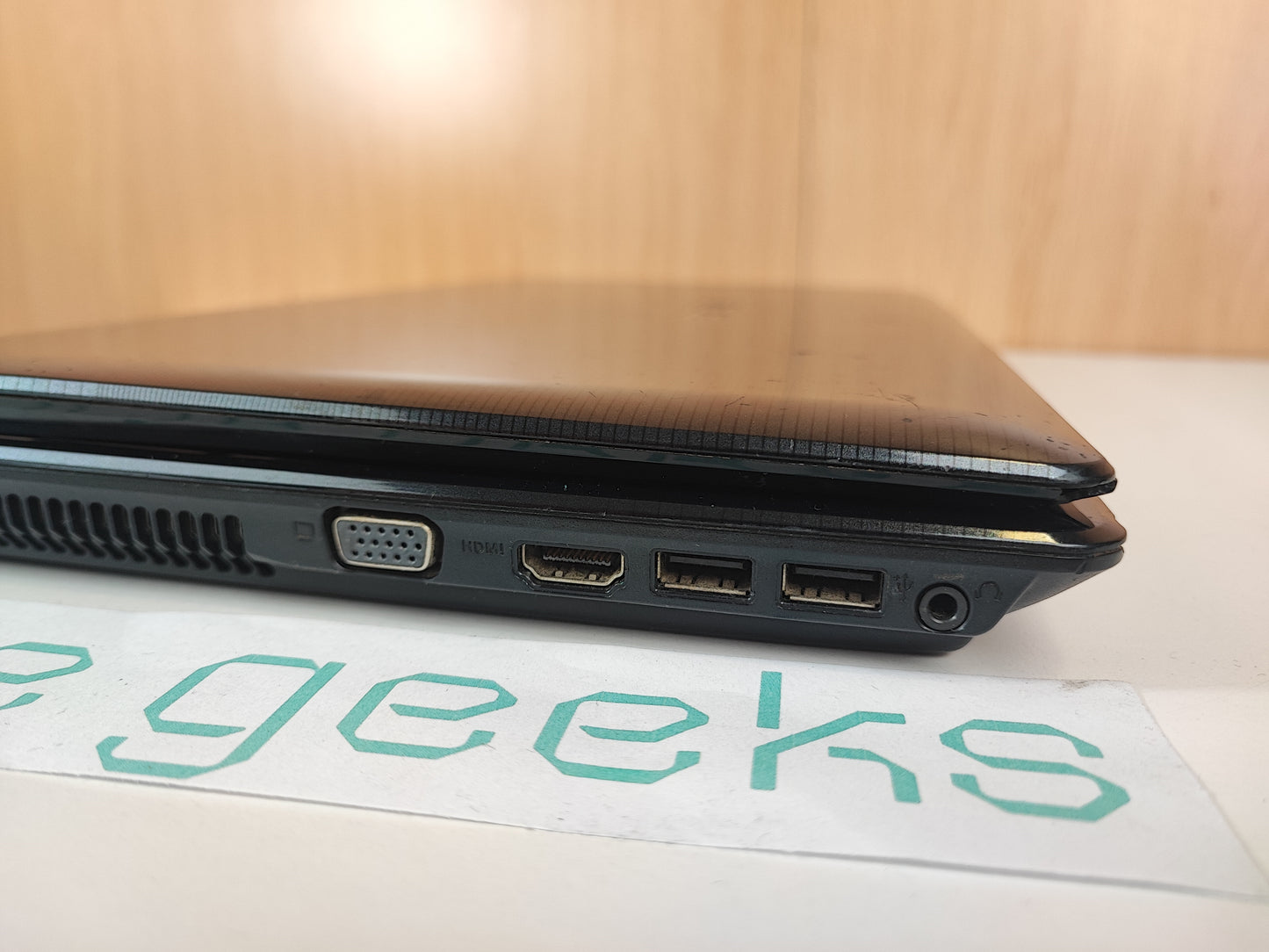 Portátil Asus A42F Intel Core i3-M370 4GB RAM 320GB HDD Teclado PT Portugal Win 10 Estado: Razoável - C