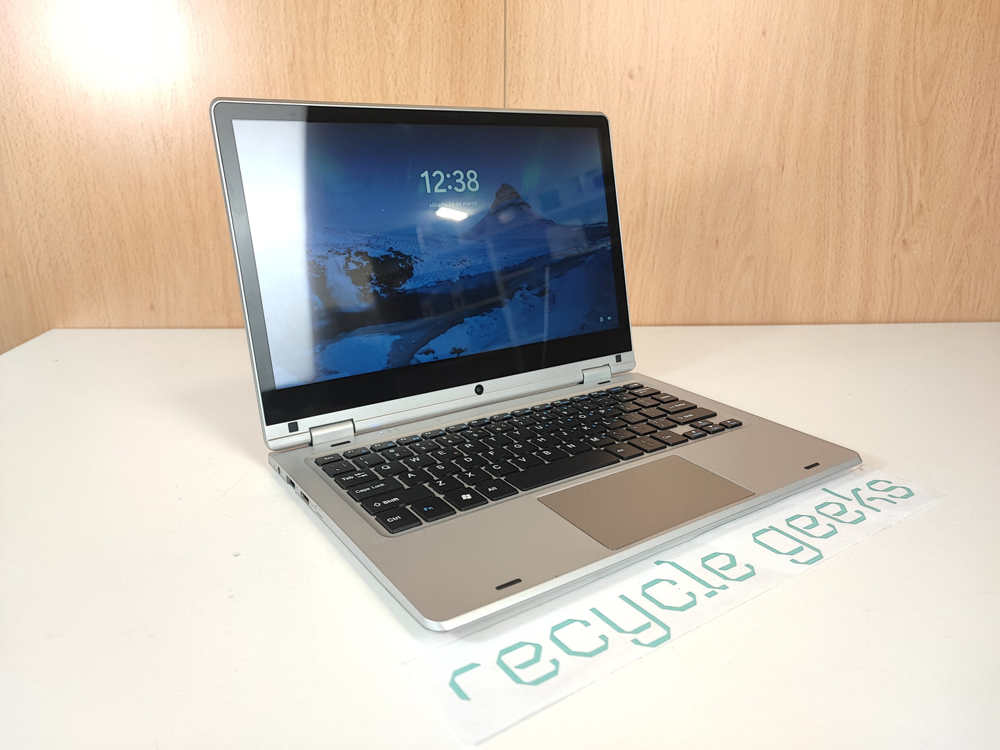 Portátil Tangxi sm Intel Celeron N4020 8GB RAM DDR4 240GB Flash Teclado PT Portugal Estado: Muito Bom - B