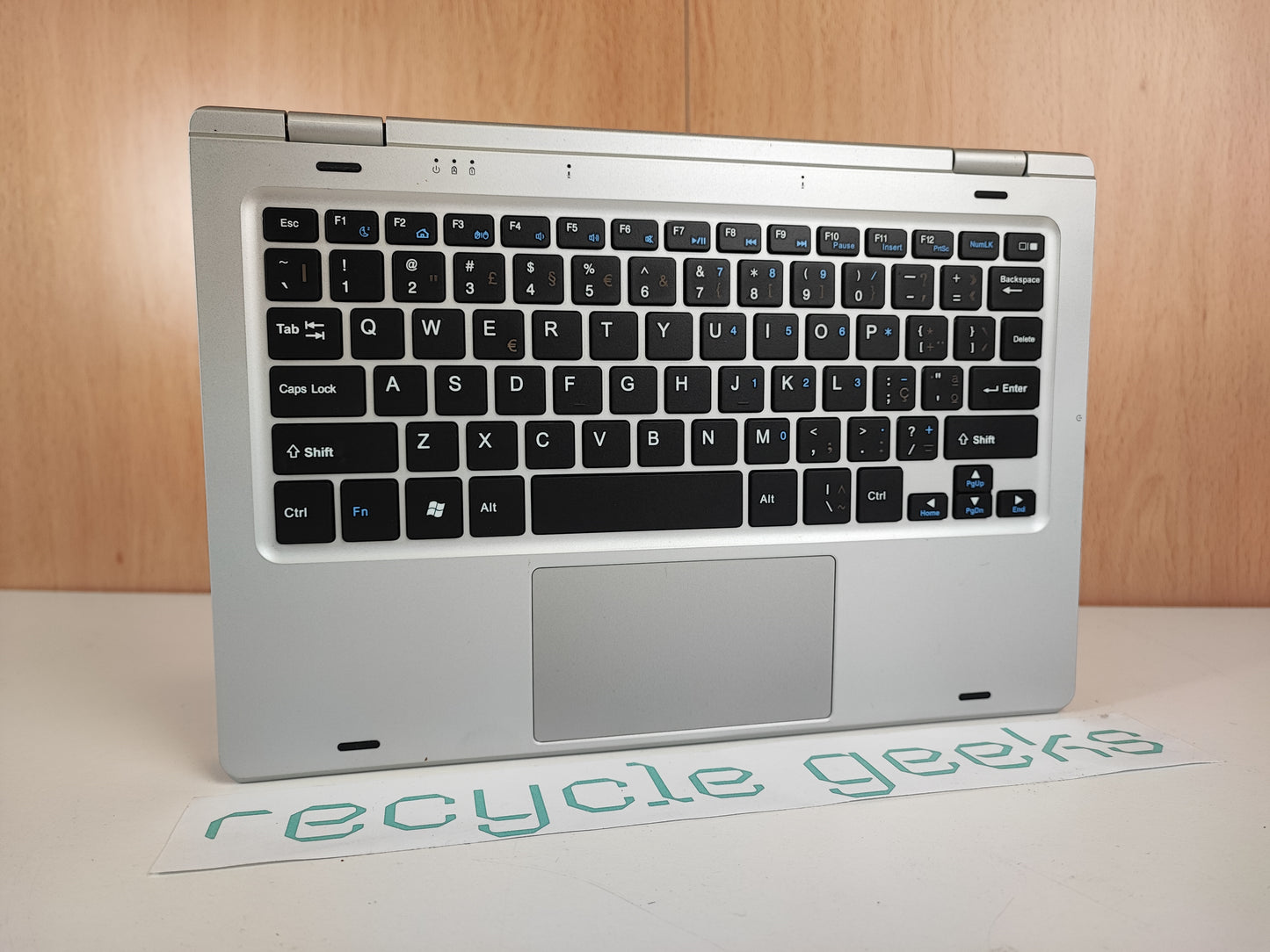 Portátil Tangxi sm Intel Celeron N4020 8GB RAM DDR4 240GB Flash Teclado PT Portugal Estado: Muito Bom - B