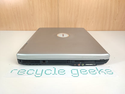 Portátil Compaq Presario 2100 AMD Athlon XP 700MB Ram 80GB IDE Teclado PT Portugal Estado: Muito Bom - B