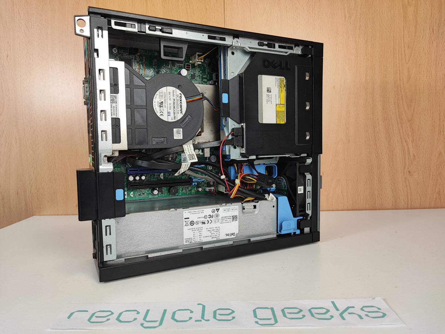 Dell SFF Optiplex 790 Intel Core i3-2100 8GB Ram 250GB HDD Linux Mint