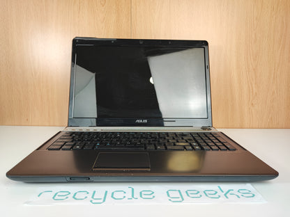 Portátil Asus N61J i5 520 4GB DDR3 500GB HDD Teclado PT Win 10 Portugal Estado: Razoável - C