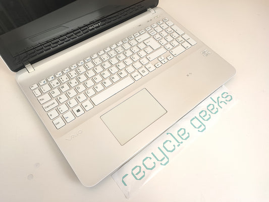 Portátil Sony SVF152A29M Intel Core i3-3227U 8GB RAM 500GB HDD Teclado PT Portugal Estado: Razoável - C