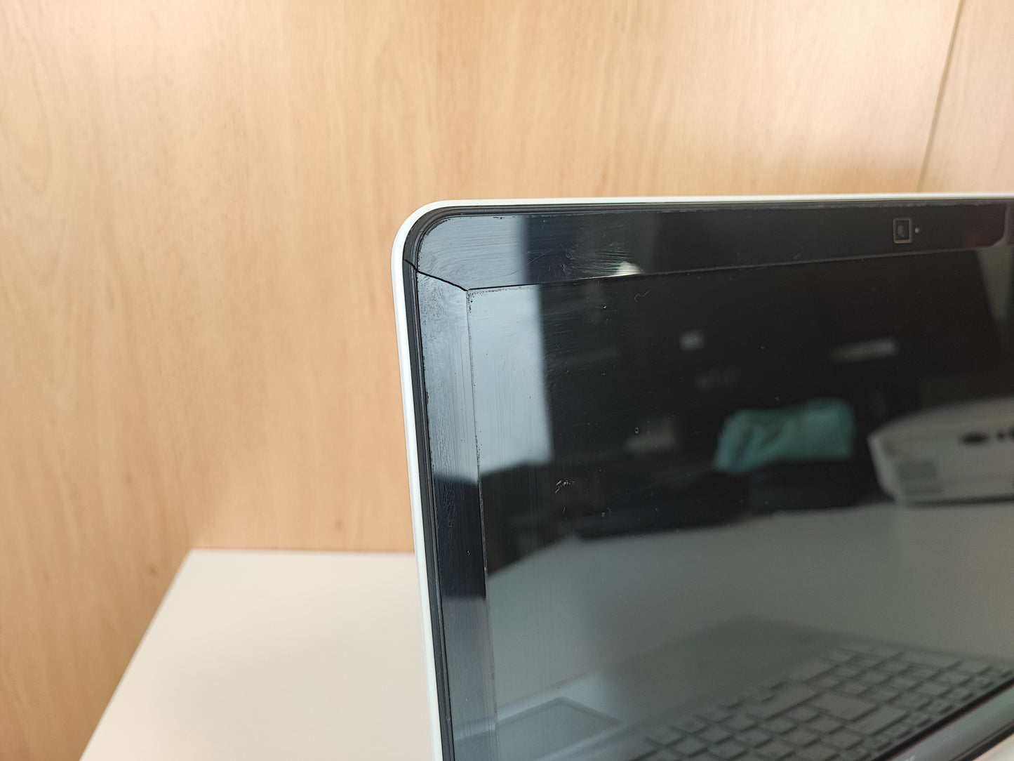 Portátil Sony SVF152A29M Intel Core i3-3227U 8GB RAM 500GB HDD Teclado PT Portugal Estado: Razoável - C