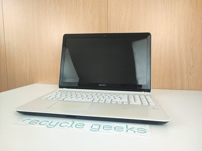 Portátil Sony SVF152A29M Intel Core i3-3227U 8GB RAM 500GB HDD Teclado PT Portugal Estado: Razoável - C