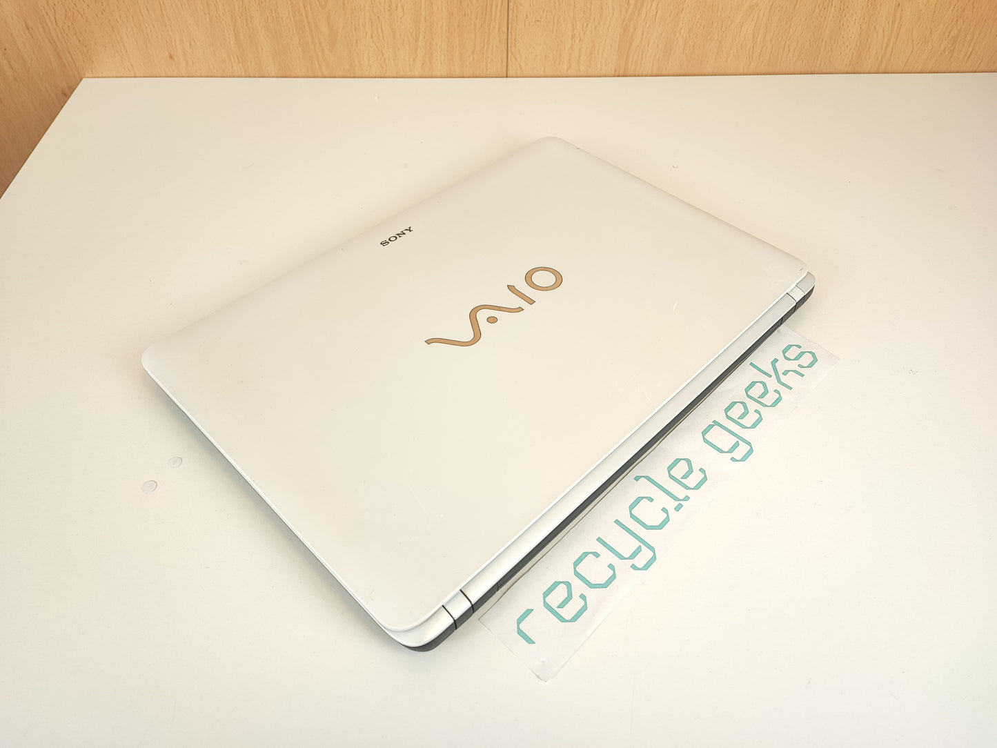 Portátil Sony SVF152A29M Intel Core i3-3227U 8GB RAM 500GB HDD Teclado PT Portugal Estado: Razoável - C