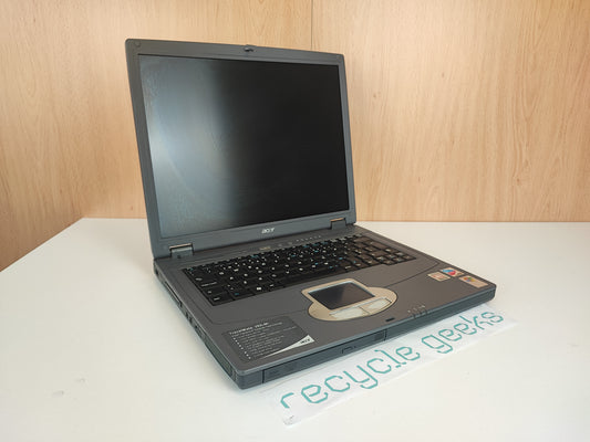 Portátil Acer CL51 Intel Pentium M 1.5GHz 767MB RAM SD-RAM 40GB IDE Teclado PT Portugal Estado: Muito Bom - B