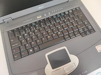 Portátil Acer CL51 Intel Pentium M 1.5GHz 767MB RAM SD-RAM 40GB IDE Teclado PT Portugal Estado: Muito Bom - B