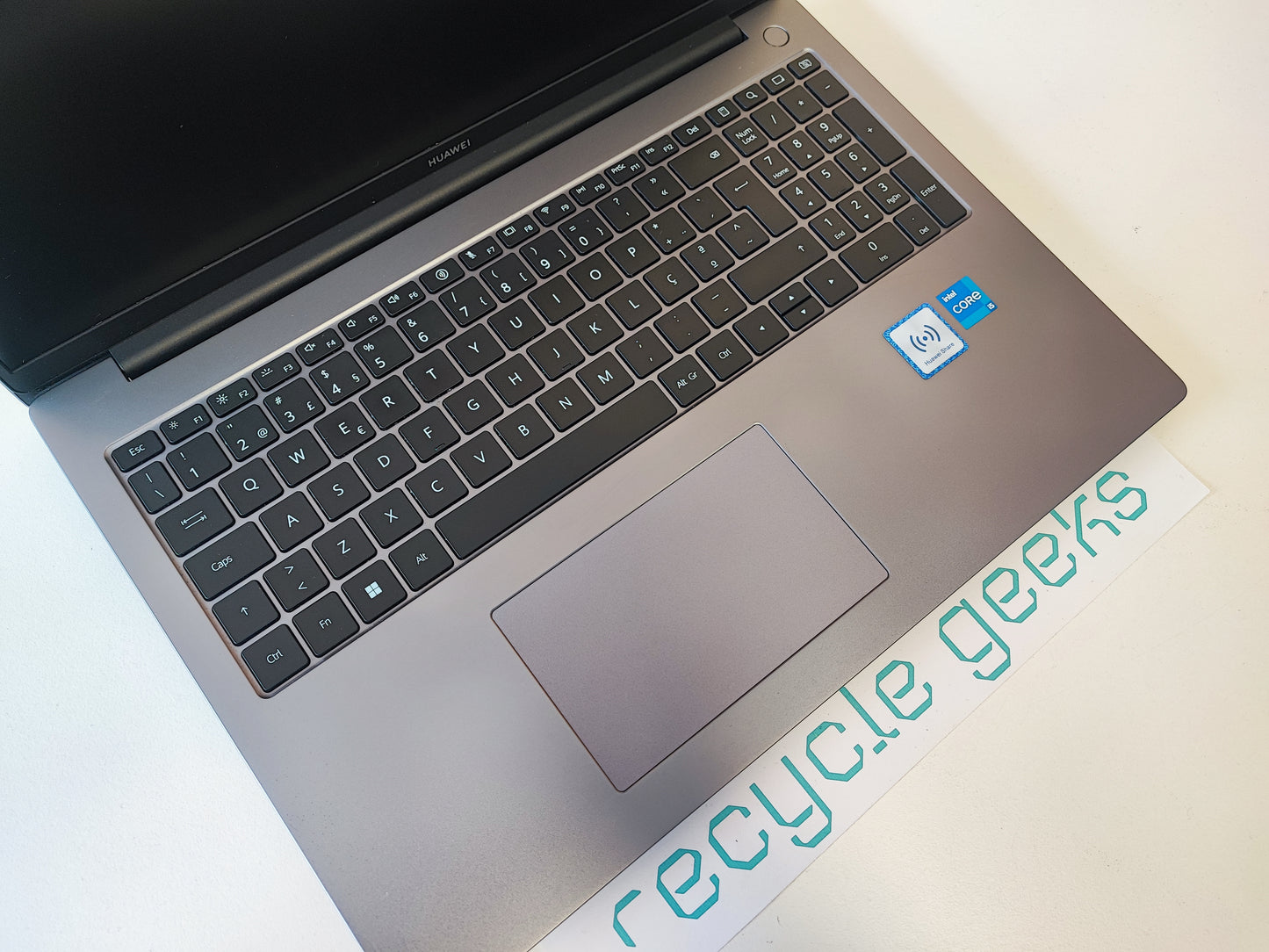 Huawei MateBook D16 Intel i5 12450H 16GB Ram 512GB NVMe Win 11 Estado: Excelente