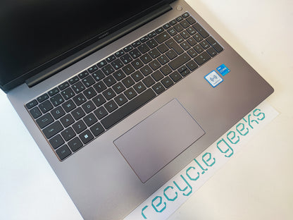 Huawei MateBook D16 Intel i5 12450H 16GB Ram 512GB NVMe Win 11 Estado: Excelente