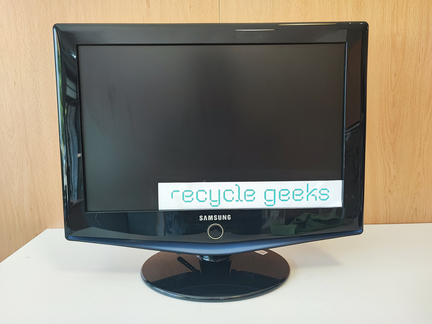 Monitor/ TV Samsung LE19R71B 19'' 1440x900 Estado: Muito Bom - B