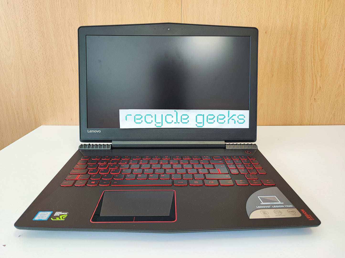 Lenovo Notebook Y520-15IKBN I5-7300HQ 8GB RAM DDR4 256GB NVMe