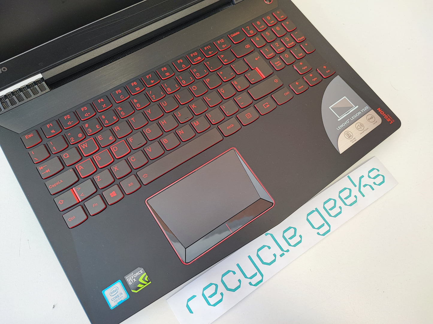 Lenovo Notebook Y520-15IKBN I5-7300HQ 8GB RAM DDR4 256GB NVMe