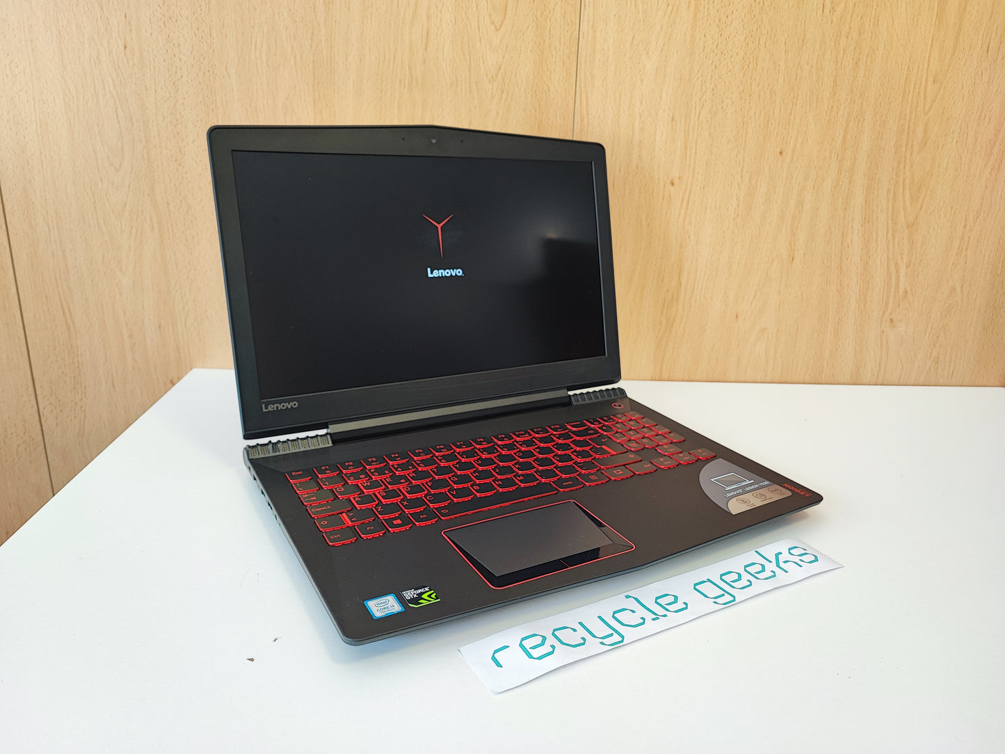 Lenovo Notebook Y520-15IKBN I5-7300HQ 8GB RAM DDR4 256GB NVMe