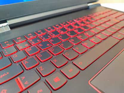 Lenovo Notebook Y520-15IKBN I5-7300HQ 8GB RAM DDR4 256GB NVMe