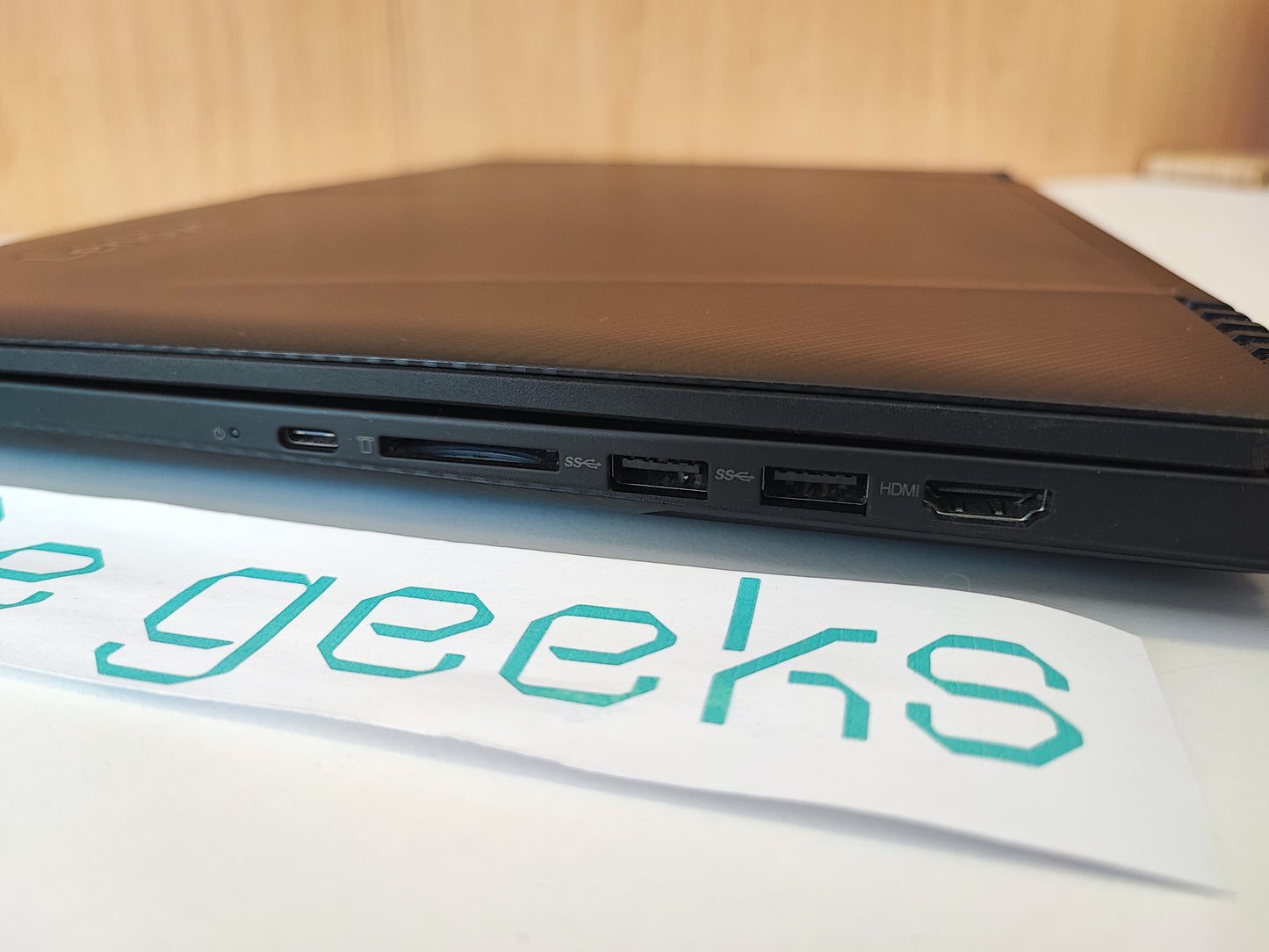 Lenovo Notebook Y520-15IKBN I5-7300HQ 8GB RAM DDR4 256GB NVMe