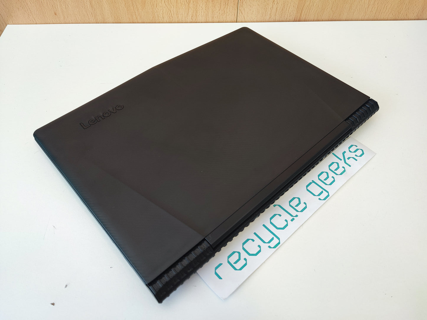 Lenovo Notebook Y520-15IKBN I5-7300HQ 8GB RAM DDR4 256GB NVMe