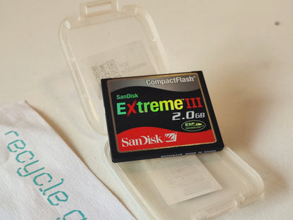 Sandisk Compact Flash Extreme III 2.0GB (preto) — Condição: Muito Bom