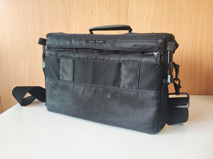 Mochila de Ombro Lowepro Nova 5 AW (black) — Condição: Muito Bom