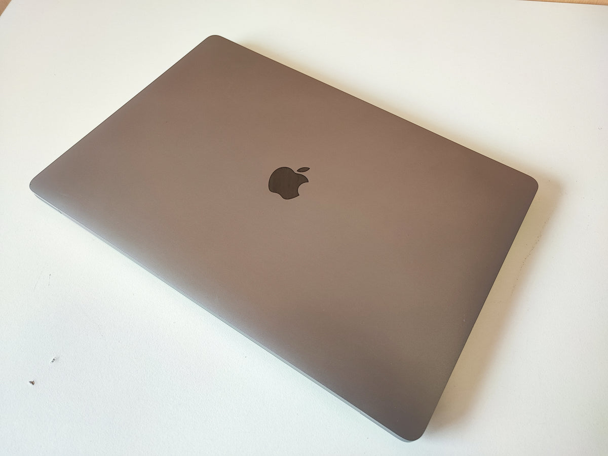 Apple MacBook Pro A2141 Ecrã 16" Retina i9 64GB Ram DDR4 1TB SSD AMD Radeon Pro 5500M macOS Tahoe Cinzento Sideral