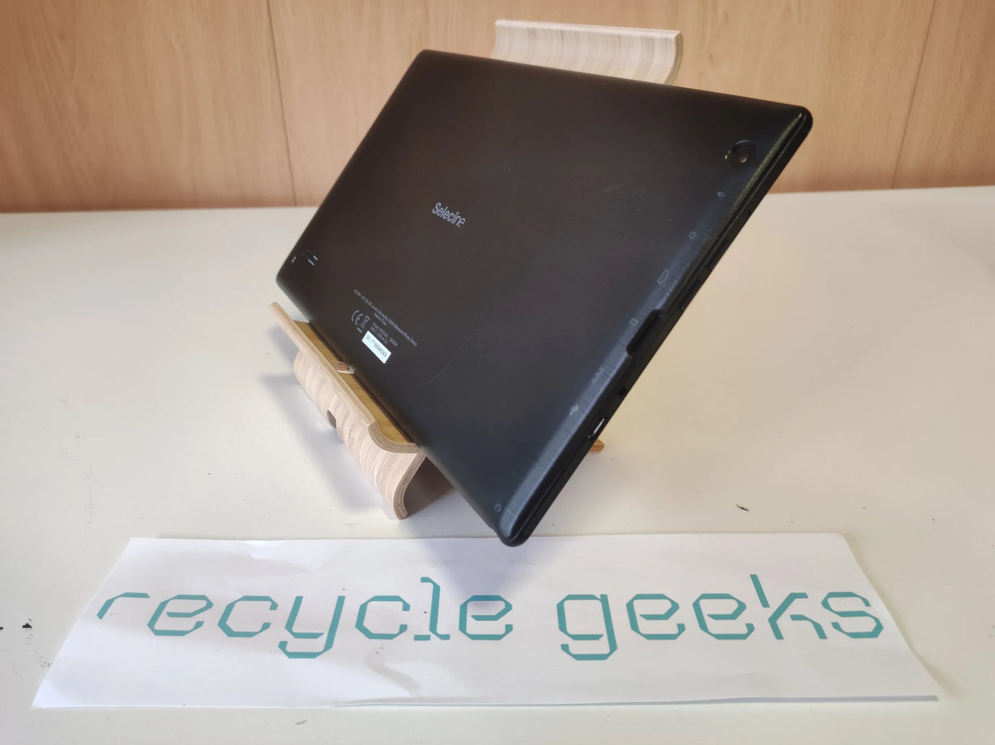 Tablet Selecline MID11Q9L 1GB Ram 32GB 10" 1.3GHz Estado: Satisfatório